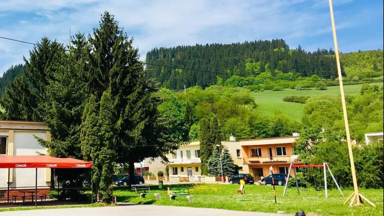 Rodinny Retro Domcek DolnyKubin Εξωτερικό φωτογραφία